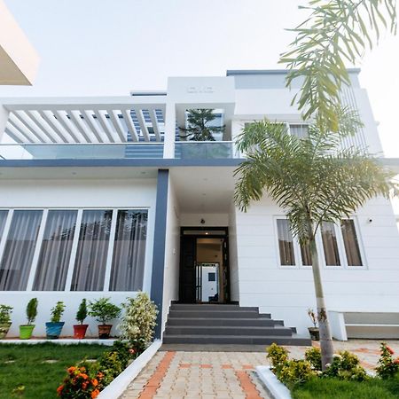 Вілла Kites - Covelong - A Raj Beach House Ченнаї Екстер'єр фото